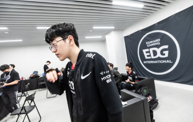 准度上更胜 准度上更胜