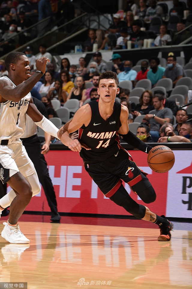 在足球界并 在足球界并